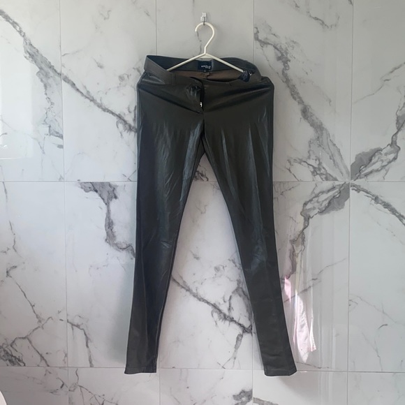 Wilfred vegan leather pants. Fits like a legging style. Soft. Stretchy - Picture 1 of 4